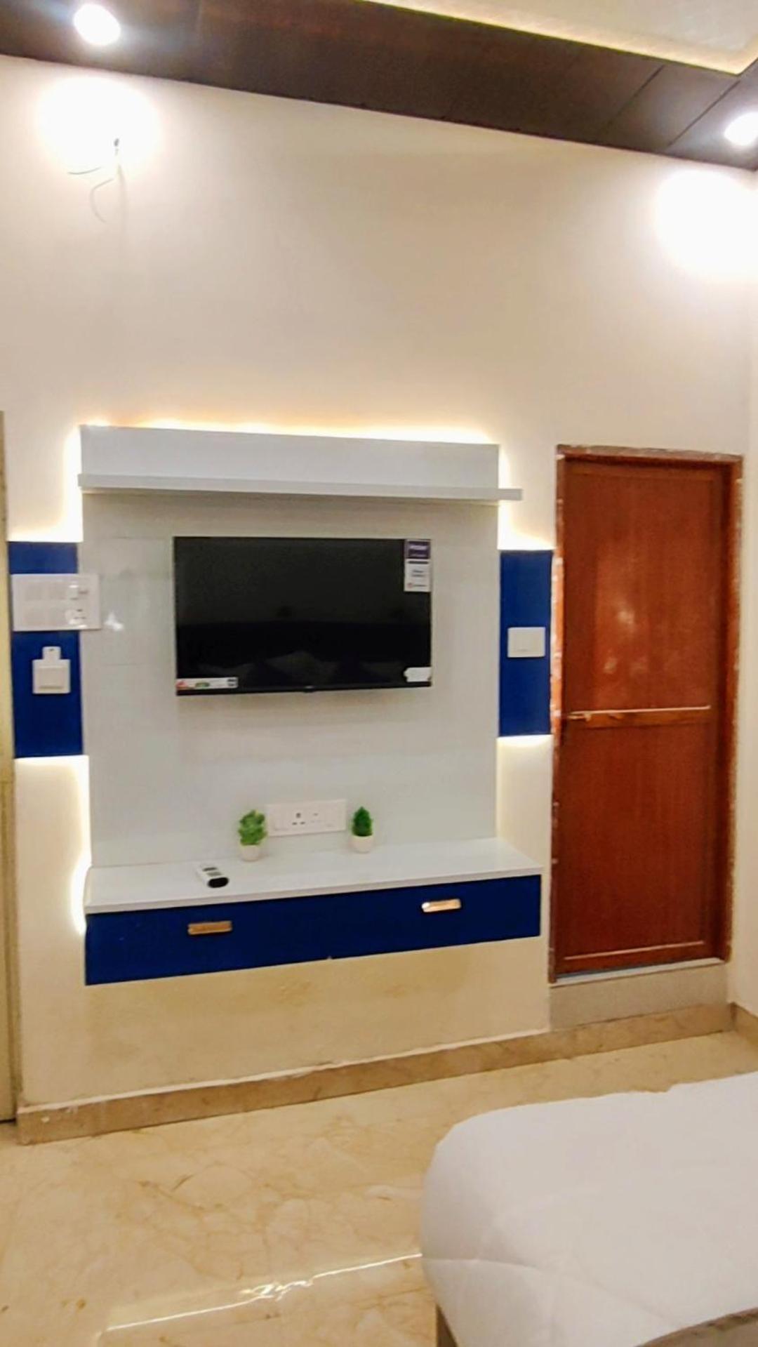 ホテル Sri Krishna Residency バラナシ エクステリア 写真